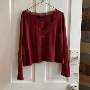 Forever 21 long sleeve maroon crop top.   Size 3x